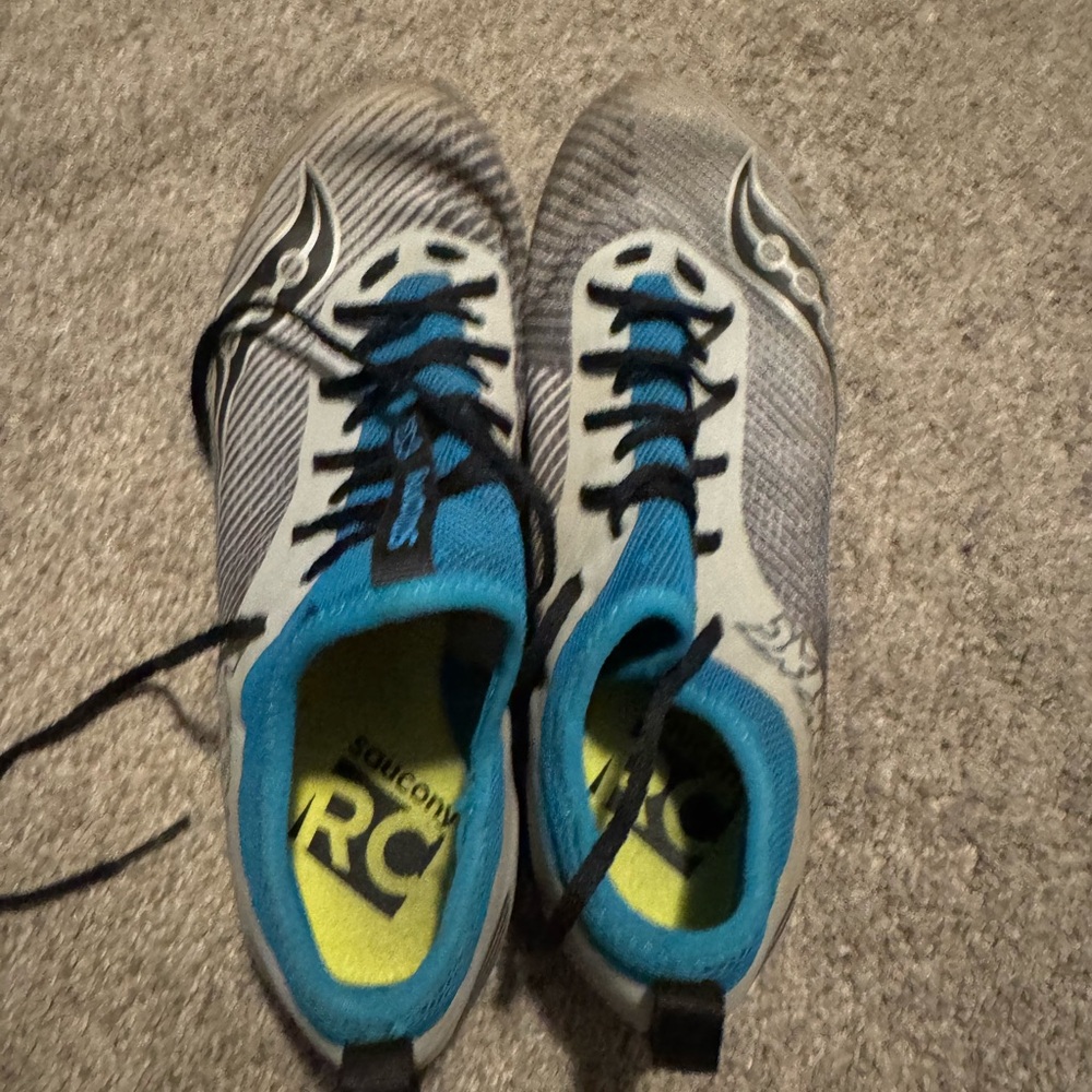 Saucony track spikes men's size 7